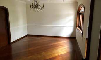 Imagem 6: Casa de condomínio térrea para aluguel possui 400 metros quadrados com 4 quartos