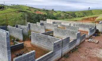 Imagem 4: Chácara em construção do jeito que esta para venda com lote de 791m² a 8KM em Aruja