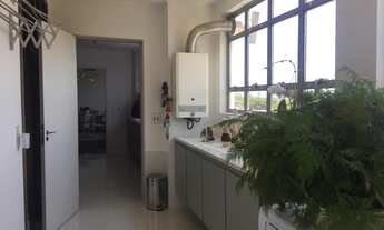 Imagem 5: Apto com 4 dormitórios, sendo 1 suíte, 2 vagas, reformado, próximo a metrô, condomínio com