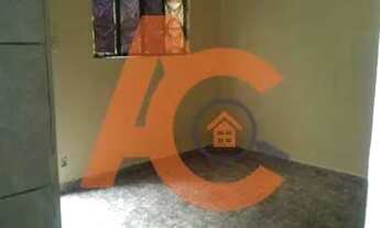 Imagem 2: Casa com dois quartos de fundos e terraço ao lado da Praça Treze