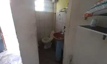 Imagem: Quarto c/ banheiro no centro de Bangu