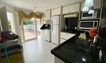 Imagem 7: Elegance Imóveis: Dois sobrados idênticos com 6 dormitórios no total, mobiliados, apenas 3