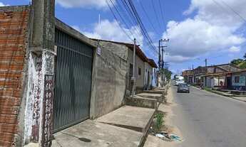 Imagem: Casa murada e gradeada na Vila São José