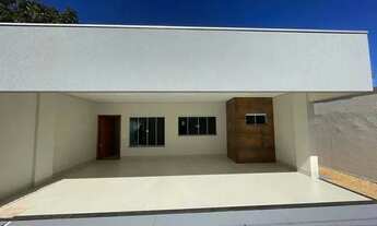 Imagem 2: R. Casa com amplo espaço, e bem aconchegante com 3 quartos