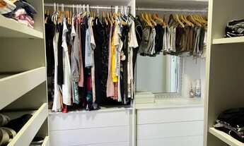 Imagem 3: Apartamento para venda com 212 metros quadrados com 4 quartos