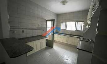 Imagem 7: Casa com quintal amplo e ótima localização!