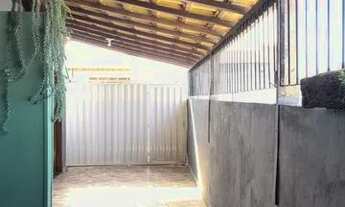 Imagem 3: Alugo casa com dois quartos grandes