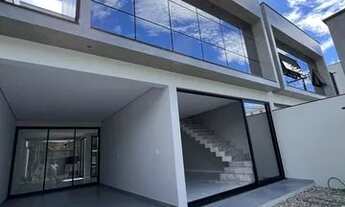 Imagem 2: Sobrado proximo da Praia