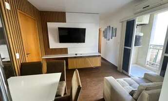 Imagem: Florence Gardem atras do DB ponta negra