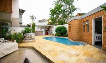 Imagem 7: Casa à venda em Santana de Parnaíba, Alphaville, com 3 suítes, com 325.37 m², Residencial