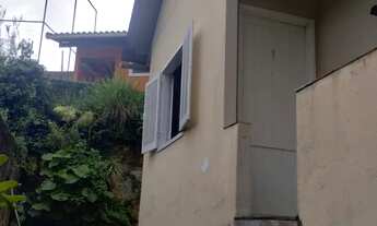 Imagem 5: Casa em Castelanea. Rua Cond Deu - Acesso por 80 escadas. nao tem garagem. Nao aceita fina