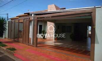 Imagem 2: CASA ACONCHEGANTE NO VILAS BOAS! LINDO ESPAÇO CONSTRUÍDO, E ESPAÇO AMPLO PARA CONSTRUÇÃO D