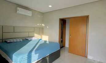 Imagem 3: Sobrado com móveis planejados e energia solar à venda no Condomínio Belvedere II