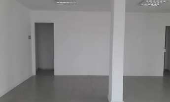 Imagem 5: Excelente loja p/ locação na 3º Avenida! Centro de Balneário Camboriú!