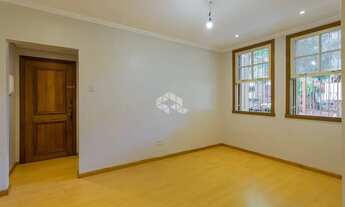 Imagem 2: Apartamento térreo com pátio de 2 dormitórios Petrópolis !!