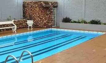 Imagem 4: Casa térrea em Conjunto Residencial no Adrianópolis com portaria 24h