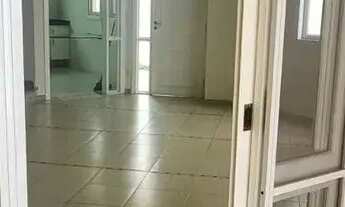 Imagem 2: Sobrado para aluguel possui 160 metros quadrados com 3 quartos