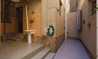 Imagem 6: Apartamento térreo com pátio de 2 dormitórios Petrópolis !!