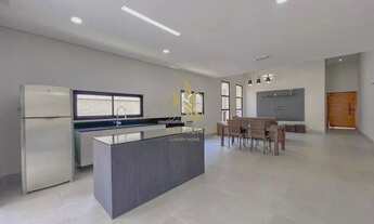 Imagem 6: Casa Térrea para aluguel com 277 metros quadrados com 4 quartos