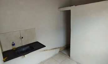 Imagem 3: KITNET 380,00 Casa com 1 dormitório