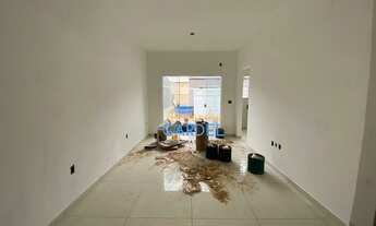 Imagem 3: Casa linear independente com 3 quartos sendo 1 suíte, toda em porcelanato no Jardim Marilé