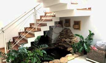 Imagem 6: Magnífico Sobrado com piscina e churrasqueira!