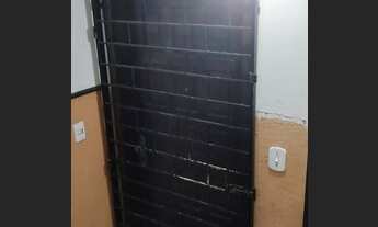 Imagem 2: Apto 2/4 Conjunto Santa Madalena, Av, Vasco da Gama, pintado em frente Bompreço