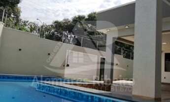 Imagem: Imponente Casa Sozinha no lote de esquina