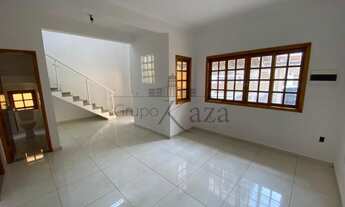 Imagem 4: Casa Sobrado no Jd Portugal/Bosque dos Eucaliptos com 4 Dormitórios, Suíte e 4 Vagas!