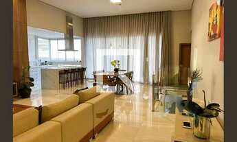 Imagem 2: Casa à Venda - Buritis, 4 Quartos, 226 m2