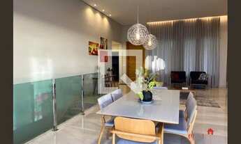 Imagem 4: Casa à Venda - Buritis, 4 Quartos, 226 m2