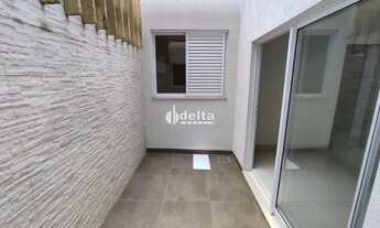 Imagem 7: Casa com 4 quartos e 1 suíte disponível para locação no bairro Santa Mônica em Uberlândia