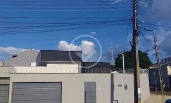 Imagem 2: CASA 3 Q 1 SUITE - JARDIM PETROPOLÉS codigo: 105831