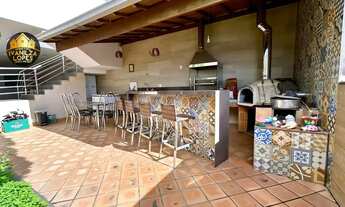 Imagem 6: Linda casa com 290m² com todos os cômodos grandes, pé direito alto e garagem para até 05 c