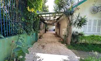 Imagem 2: VENDO CASA FRENTE E FUNDOS EM BOM ESTADO DE CONSERVAÇÃO - IMOVEL ENCONTRA-SE ALUGADO