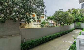 Imagem 6: Ótimo apartamento, com 2 quartos, sendo 1 suíte, 1 vaga de estacionamento no bairro Glória