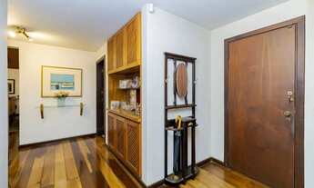 Imagem 3: Casa para Venda em Curitiba, Vista Alegre, 4 dormitórios, 1 suíte, 6 banheiros, 2 vagas