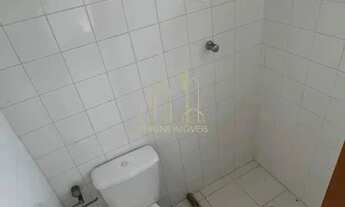 Imagem 7: Excelente apartamento com três quartos armários e varanda a venda no Costa Azul