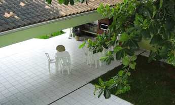 Imagem 6: Casa para venda possui 300 metros quadrados com 5 quartos