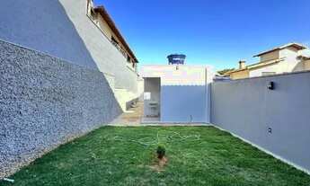 Imagem 2: Casa linear com 3 Quartos e 2 banheiros à Venda, 200 m² por R$ 649.000