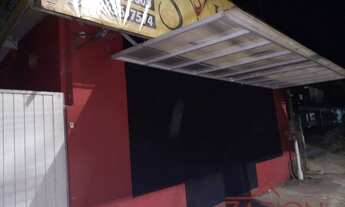 Imagem 3: Casa à venda com ponto comercial na frente no centro de Ubatuba SP