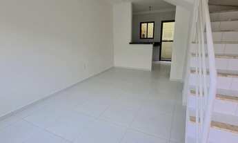 Imagem 2: Casa dúplex com 2 suítes em condomínio fechado