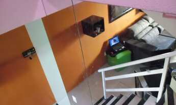 Imagem: Casa Triplex Independente, Frente de Rua