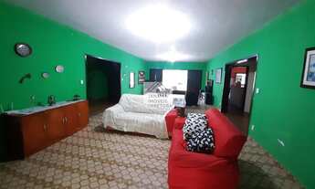 Imagem 6: Casa com 5 quartos sendo 2 suítes, terreno 3,200m², cercado pela natureza exuberante de Gu