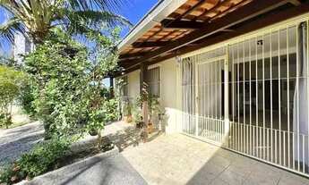 Imagem 3: Casa para venda tem 209 metros quadrados com 3 quartos em Maria Luiza - Cascavel - PR