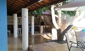 Imagem 8: Casa de condomínio para venda tem 250 metros quadrados com 4 suites