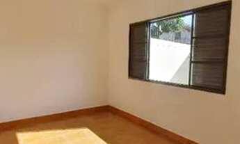 Imagem 6: Jd. das Bandeiras, com 1 dormitório, sala, cozinha, banheiro e garagem coberta, por R$ 1