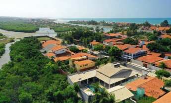 Imagem 2: Uma belíssima casa de paria no Iguape com 03 quartos - deck, 02 piscinas e a 03 ruas da p