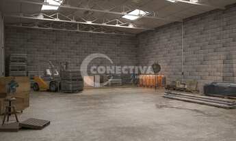 Imagem 2: Galpão Galpão / depósito com 3 vagas na garagem