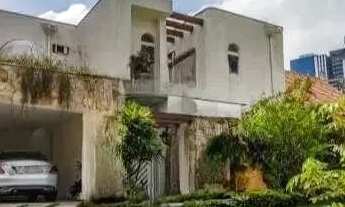 Imagem: Casa à venda em Barueri, Alphaville, com